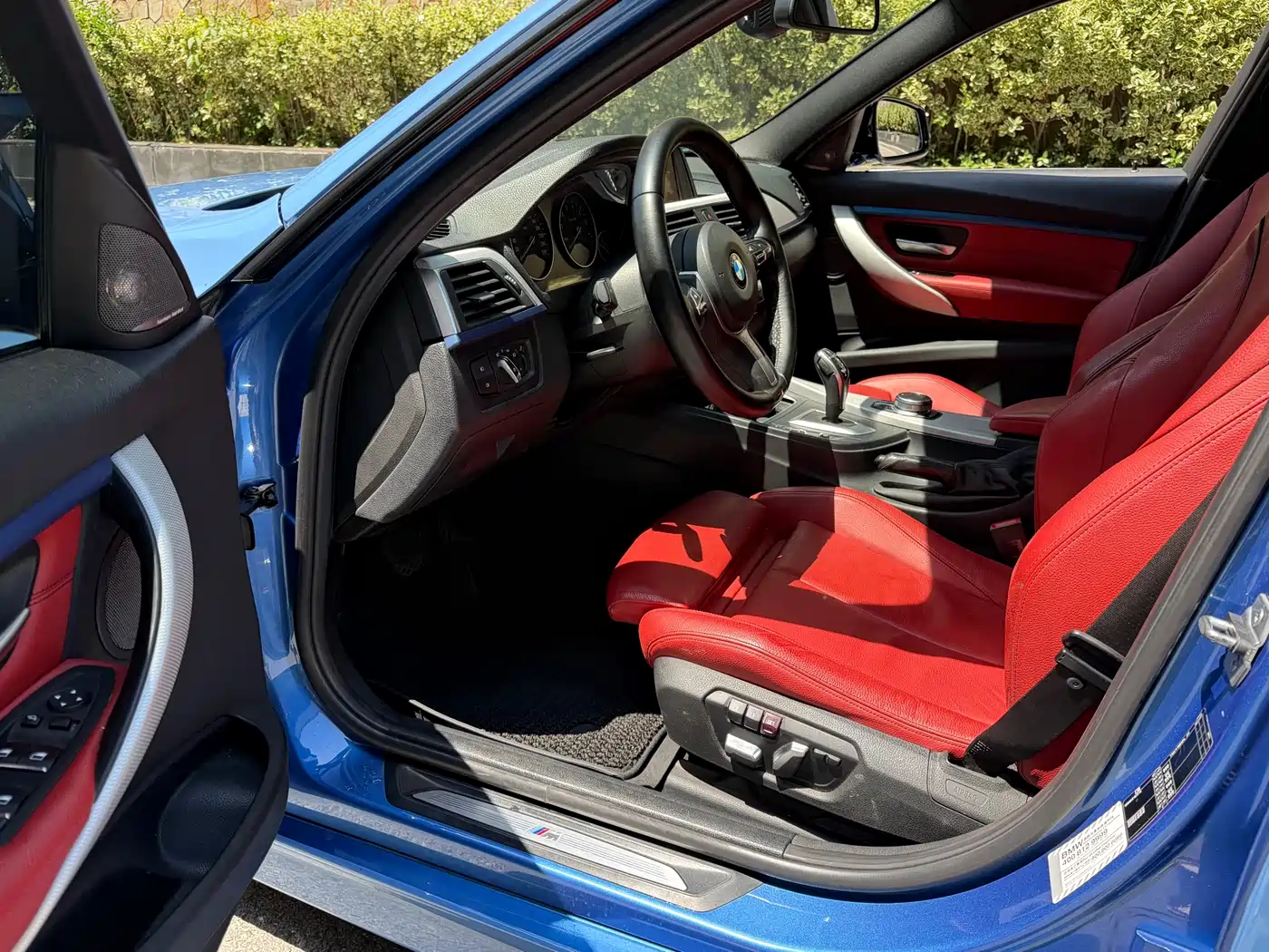 BMW 3 Series 2019 320i M Sport Package фото 12