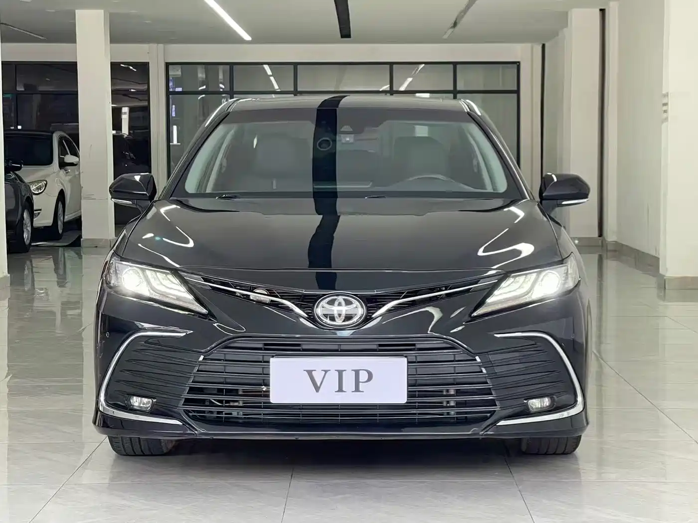Toyota Camry 2021 2.0G Luxury Edition фото 2