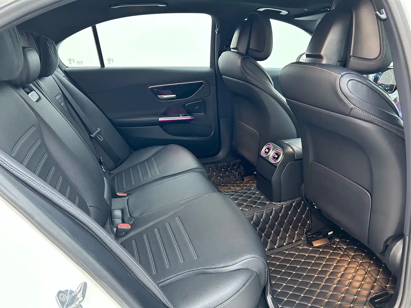 Mercedes-Benz C-Class 2023 C 260 L Sport фото 13