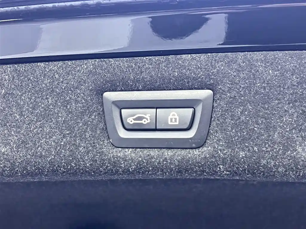 BMW 5 Series 2022 Facelift 530Li Leading M Sport Package фото 24