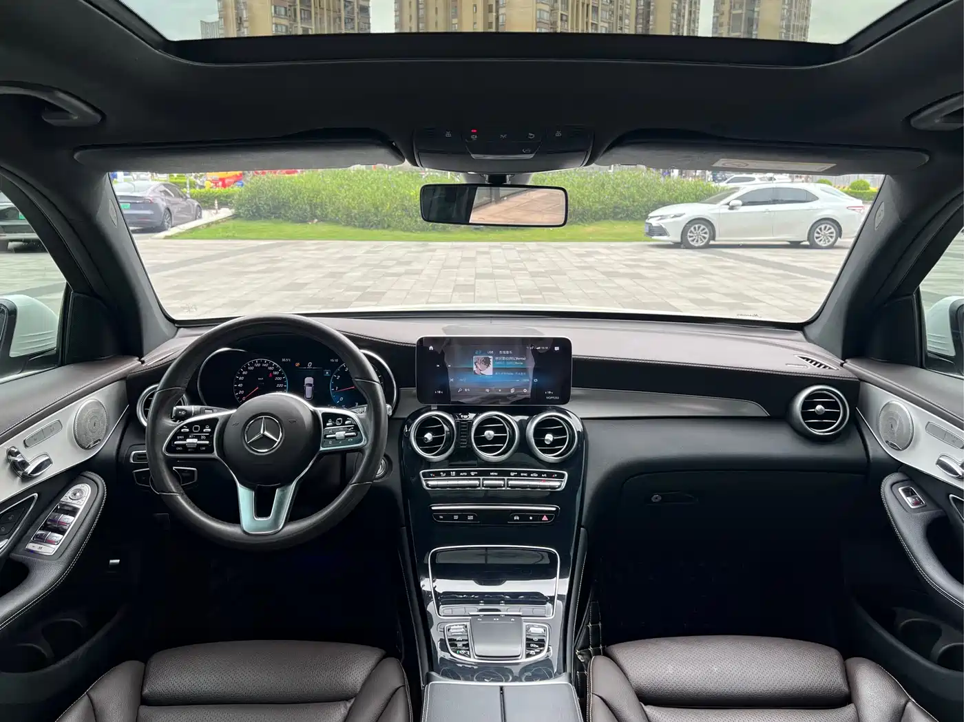 Mercedes-Benz GLC 2021 GLC 260 L 4MATIC Sporty фото 7