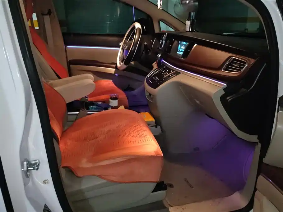 Buick GL8 2018 28T Comfort China VI фото 8
