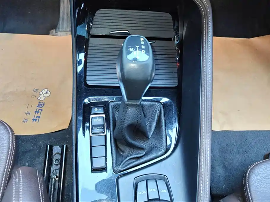 BMW X1 2019 sDrive18Li Premium Model фото 16