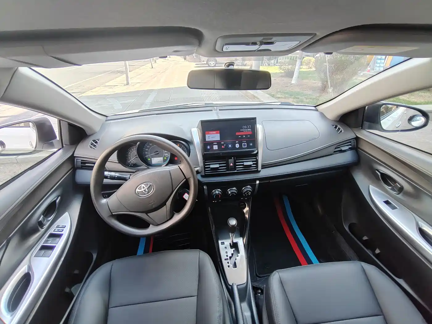 Toyota Vios 2016 1.5L Automatic Zhi Zhen Xing Yao Edition фото 8