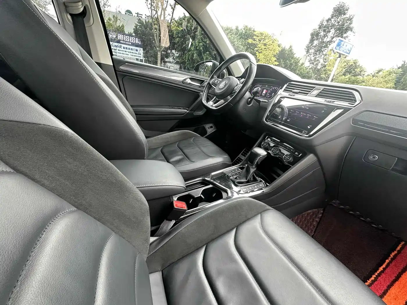 Volkswagen Tiguan L 2021 330TSI Automatic 2WD R-Line Premium фото 8