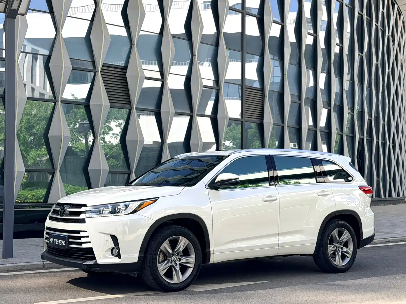 Toyota Highlander 2018 2.0T 4WD Luxury 7-seater (China V)