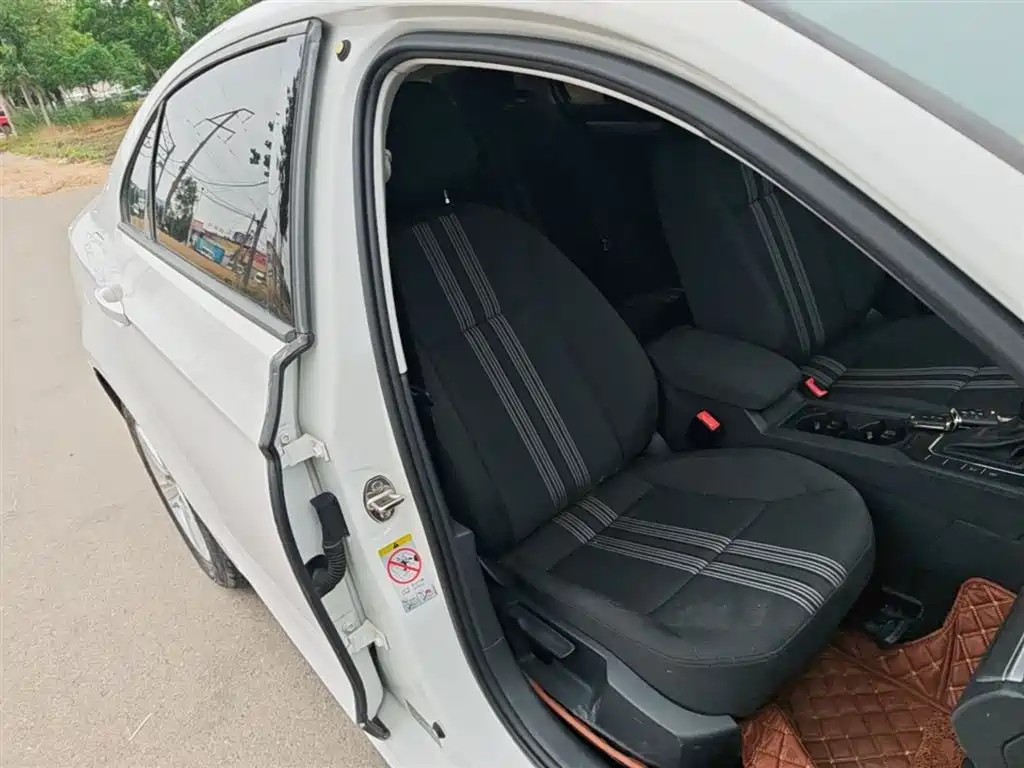 Volkswagen Lamando 2018 230TSI DSG Trend Edition фото 25