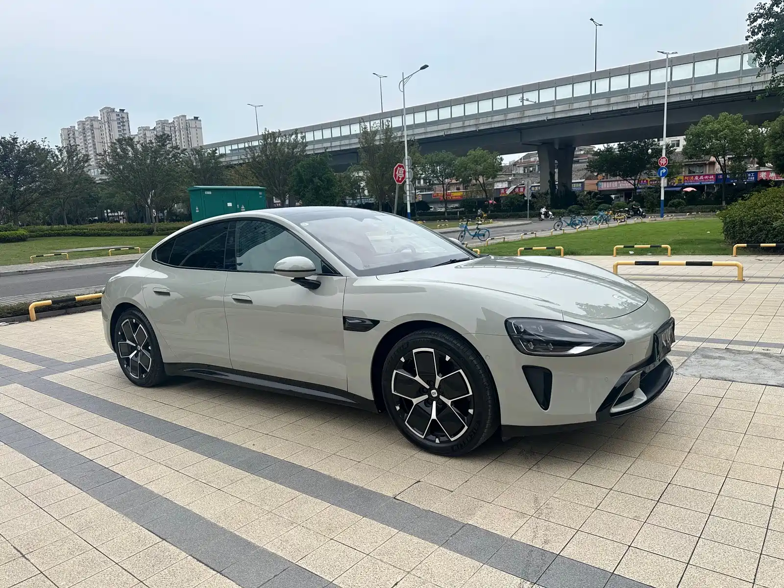 Фото 2 - Xiaomi SU7