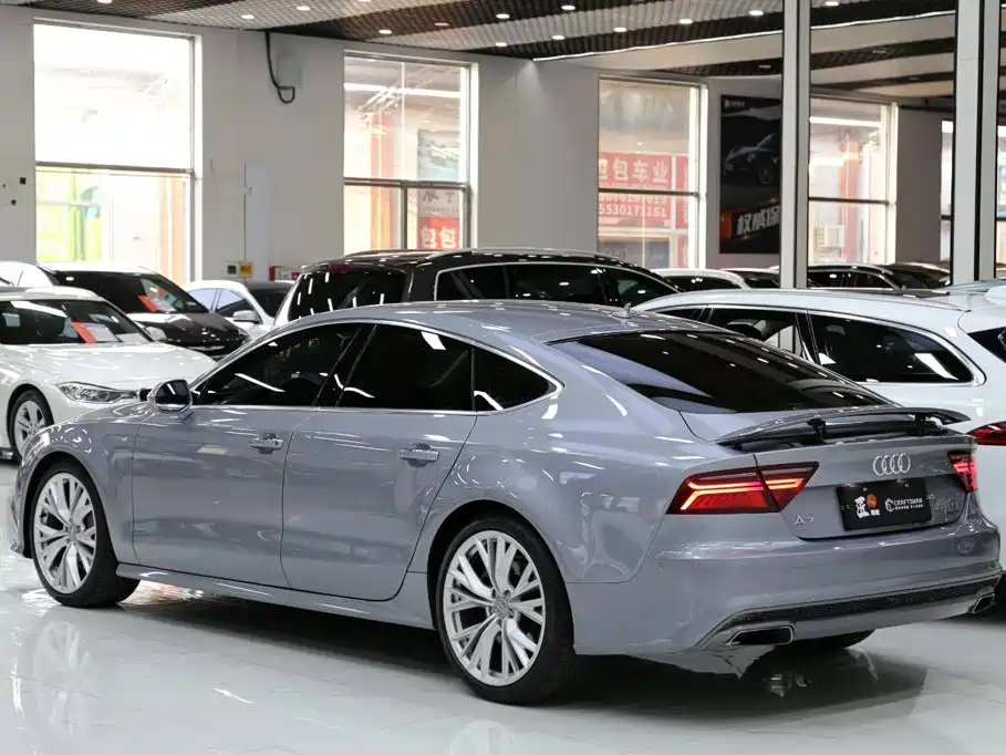 Фото 21 - Audi A7