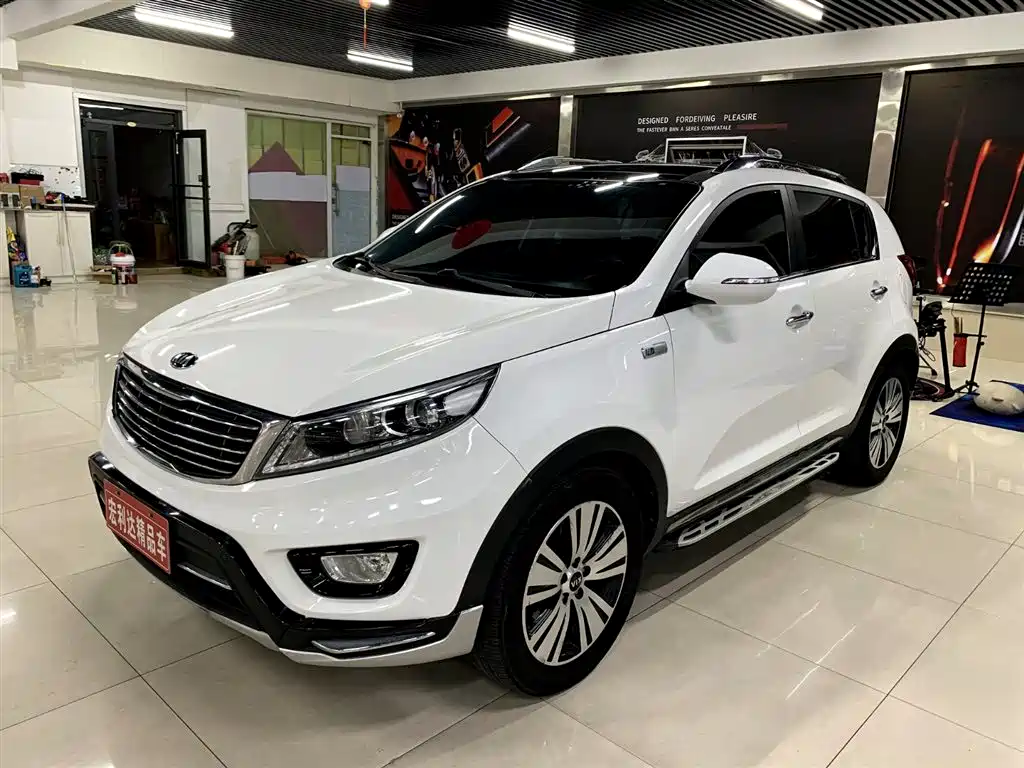 Kia Sportage 2016 2.0L Automatic 2WD DLX фото 2
