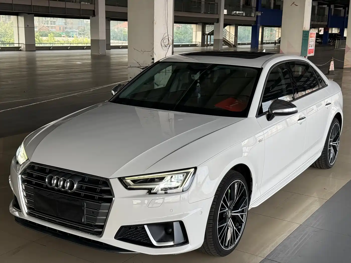 Audi A4L 2019 40 TFSI Fashion (China V)