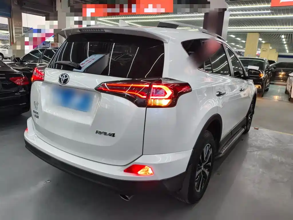 Toyota RAV4 Rongfang 2016 2.0L CVT 2WD Comfort (China V) фото 5