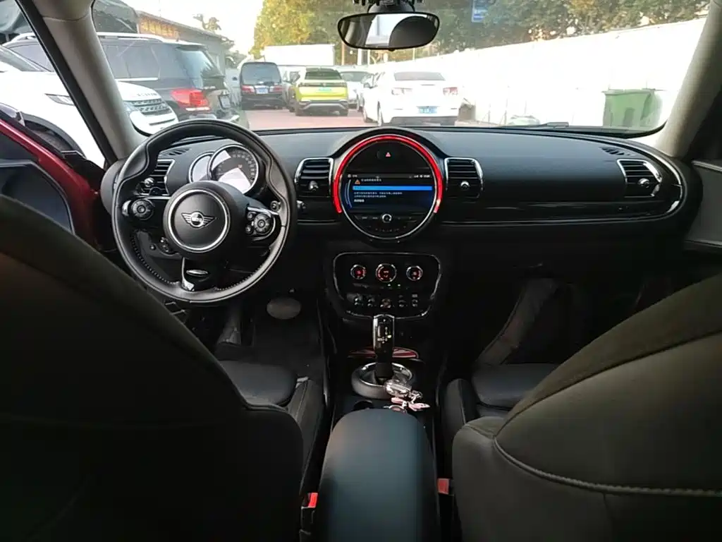 Фото 10 - MINI CLUBMAN