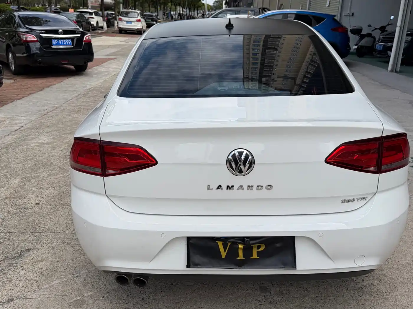 Volkswagen Lamando 2017 230TSI DSG Trend Edition фото 10