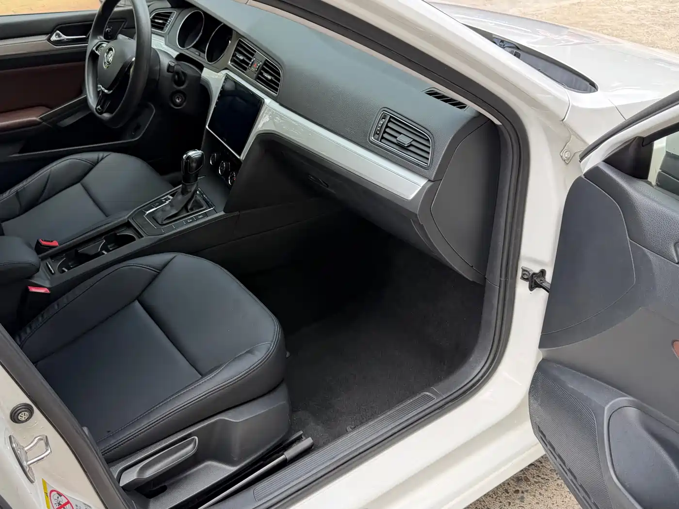 Volkswagen Lamando 2017 230TSI DSG Trend Edition фото 12