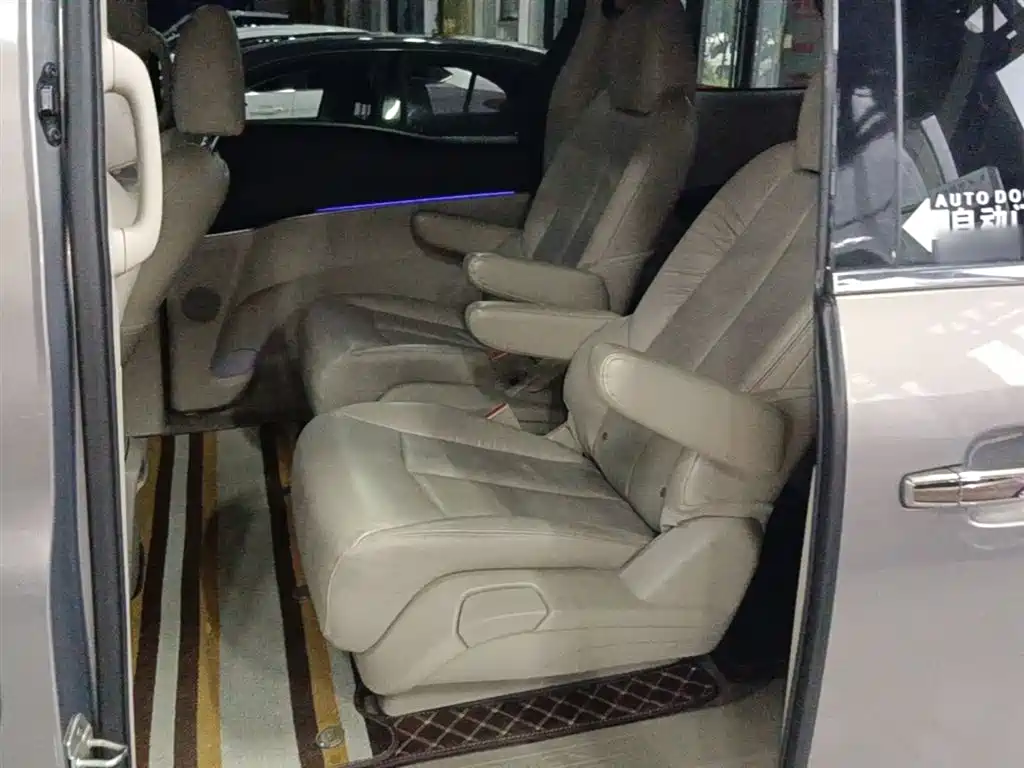 Buick GL8 2017 25S Luxury China V фото 17
