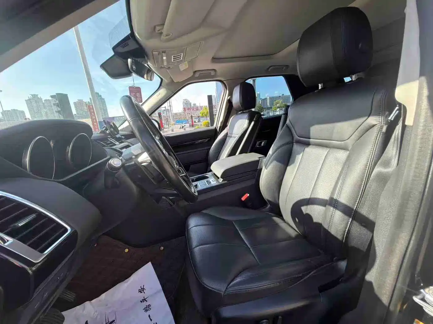 Land Rover Discovery 2017 3.0 SC V6 SE фото 7