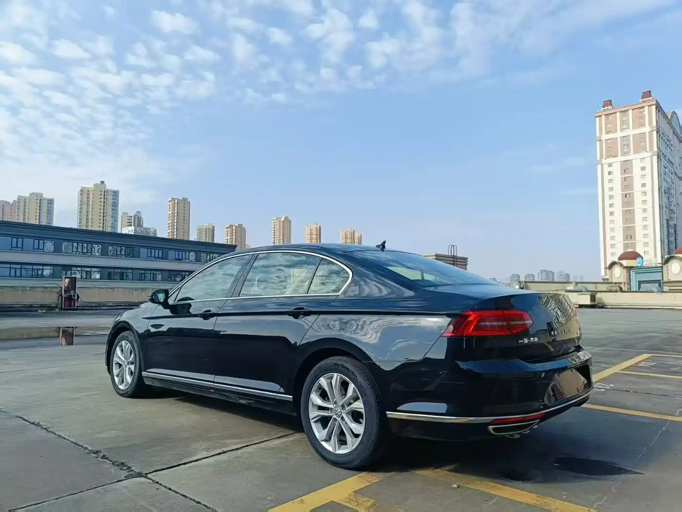 Volkswagen Magotan 2019 330TSI DSG Luxury China V фото 7