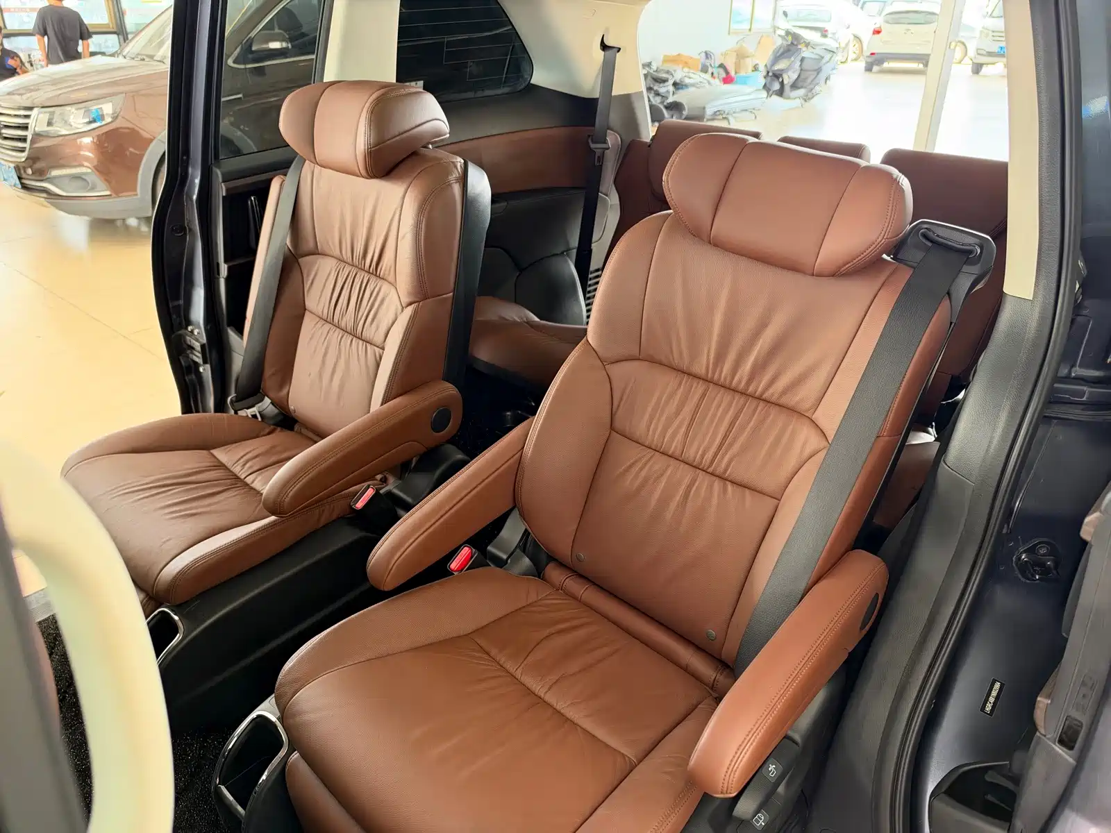 Photo 22 - Honda Odyssey