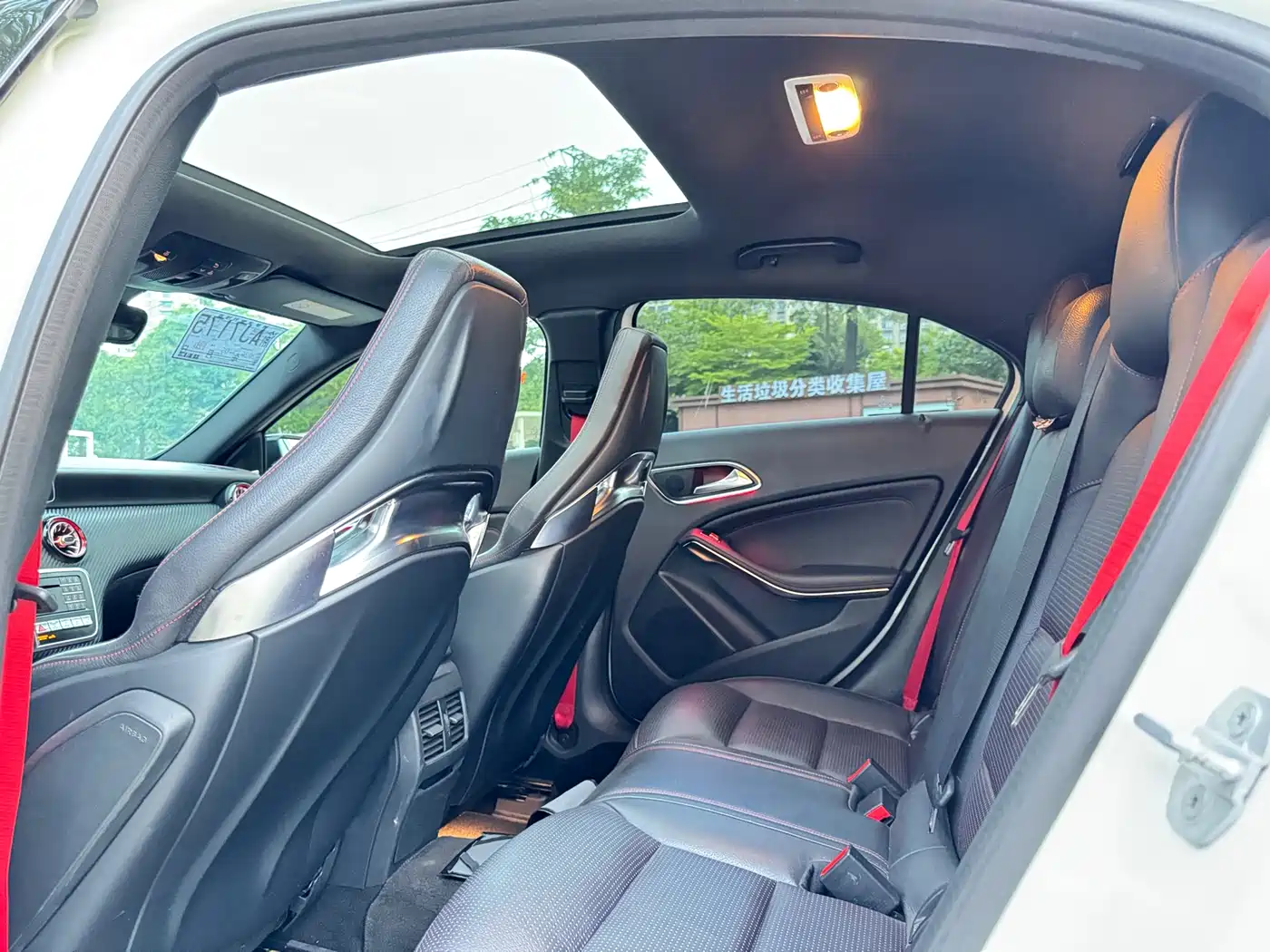 Mercedes-Benz A-Class AMG (Import) 2016 AMG A 45 4MATIC фото 9