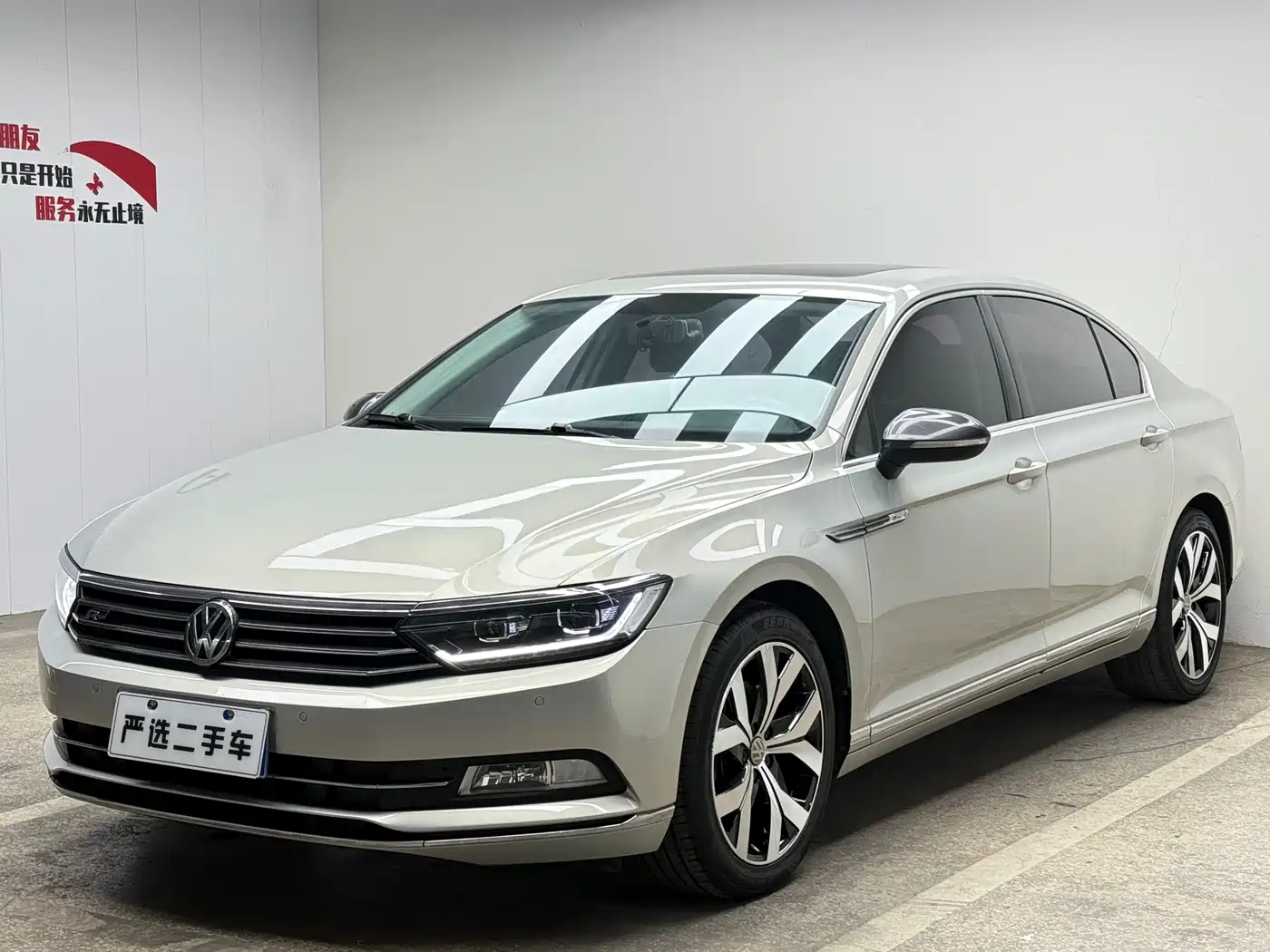 Volkswagen Magotan 2017 330TSI DSG Leading фото 3