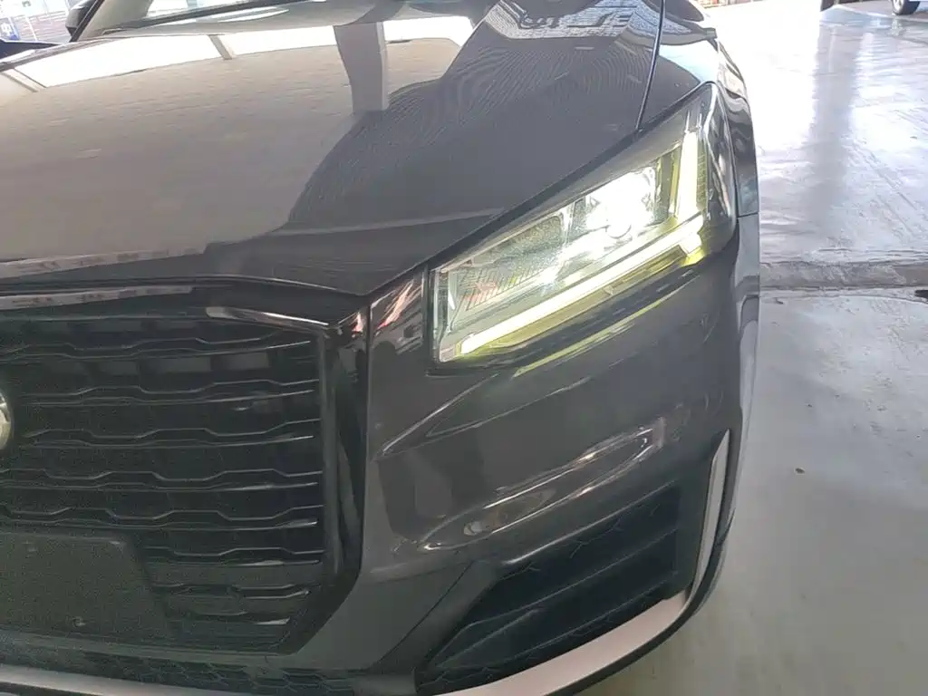 Фото 24 - Audi Q2L