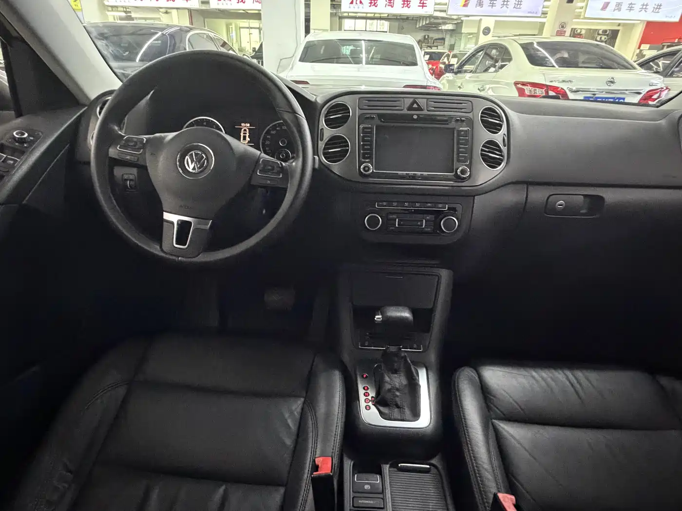 Volkswagen Tiguan 2010 2.0TSI Automatic AWD Flagship фото 7