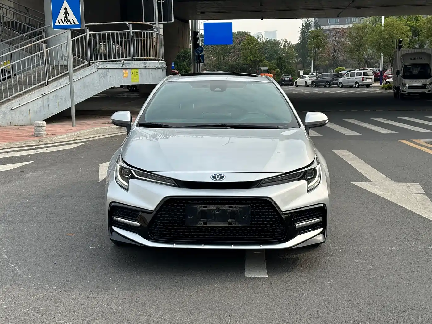 Toyota Levin 2021 Dual Engine 1.8H E-CVT Sport фото 3
