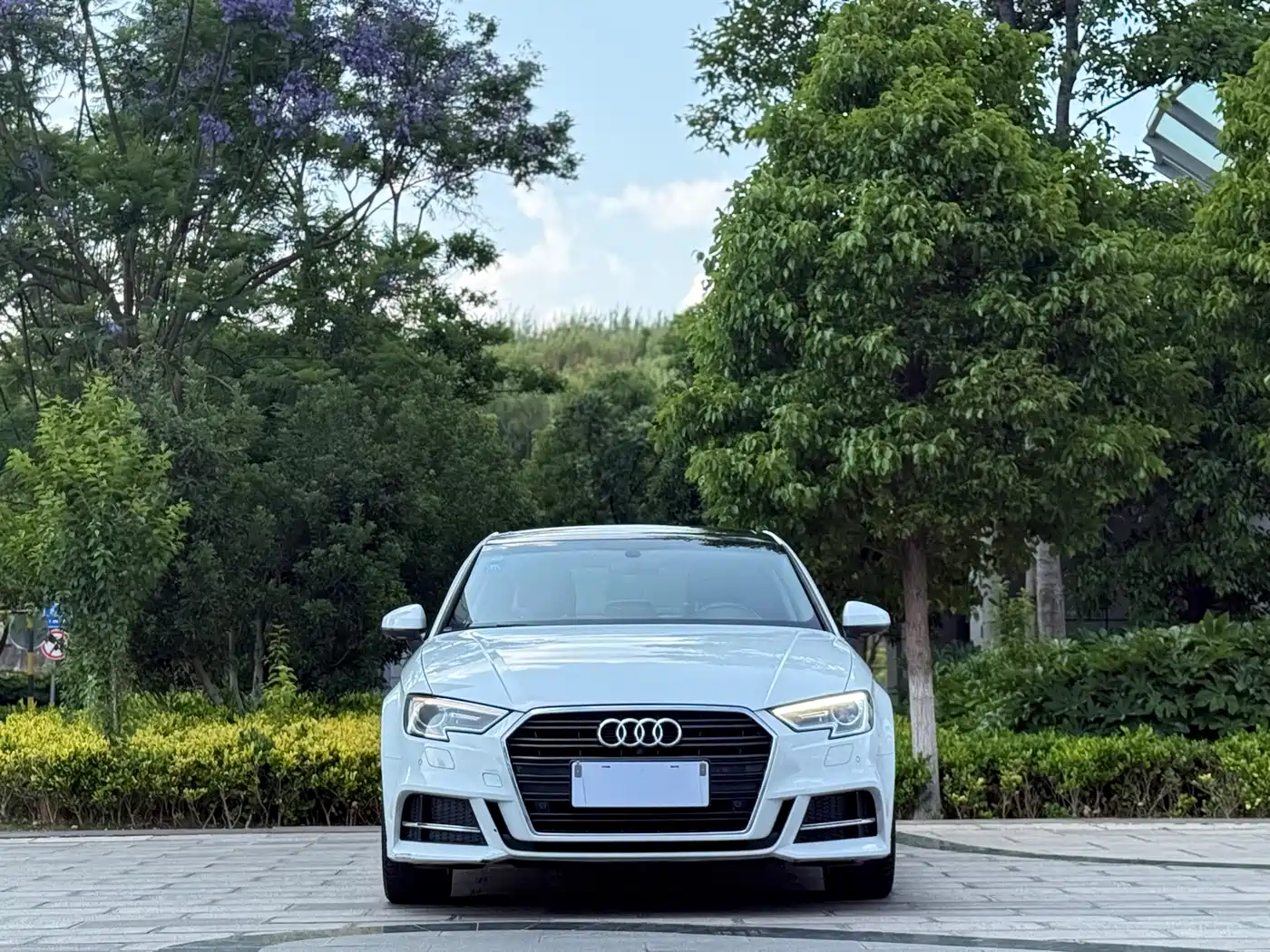 Audi A3 2017 Limousine 35 TFSI Fashion фото 2