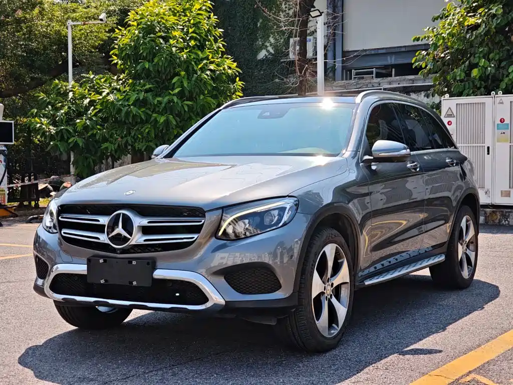 Фото 1 - Mercedes-Benz GLC