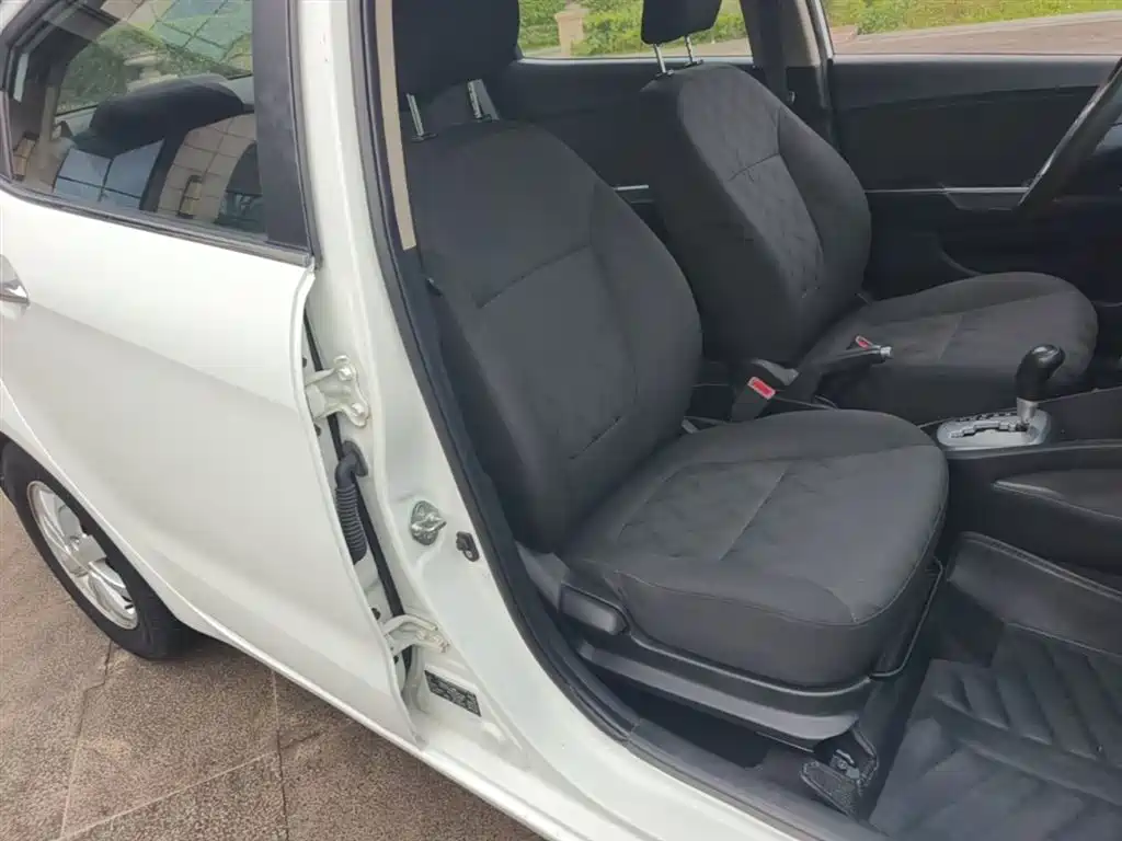 Kia K2 2015 Sedan 1.4L AT GLS фото 25