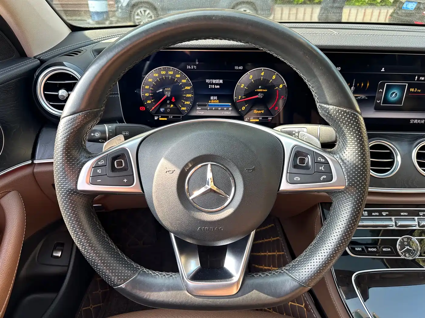 Mercedes-Benz E-Class 2016 E 200 L Sport Type фото 10