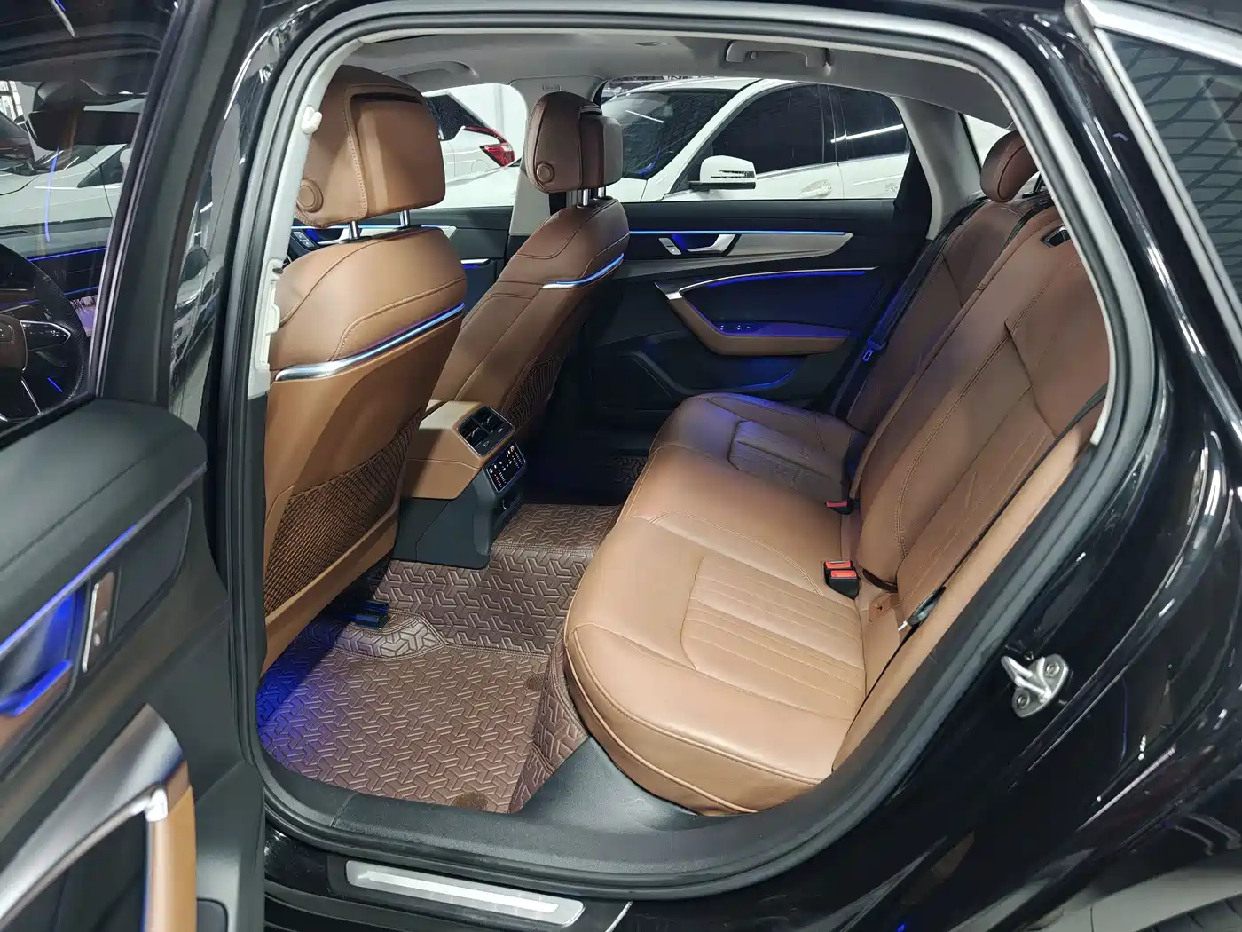 Audi A6L 2020 45 TFSI quattro Premium Elegance фото 6