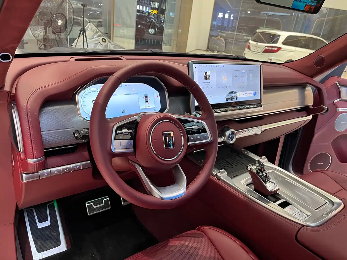 TANK TANK 700 NEW ENERGY