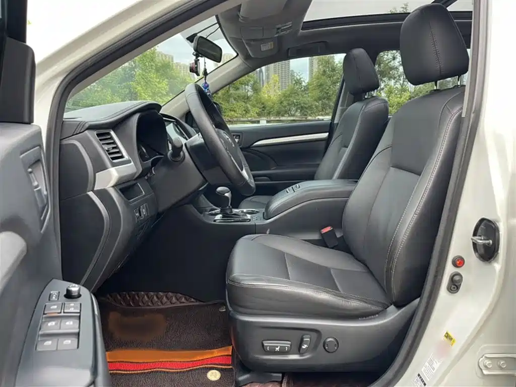 Toyota Highlander 2015 2.0T FWD Luxury Edition 7-seater фото 8
