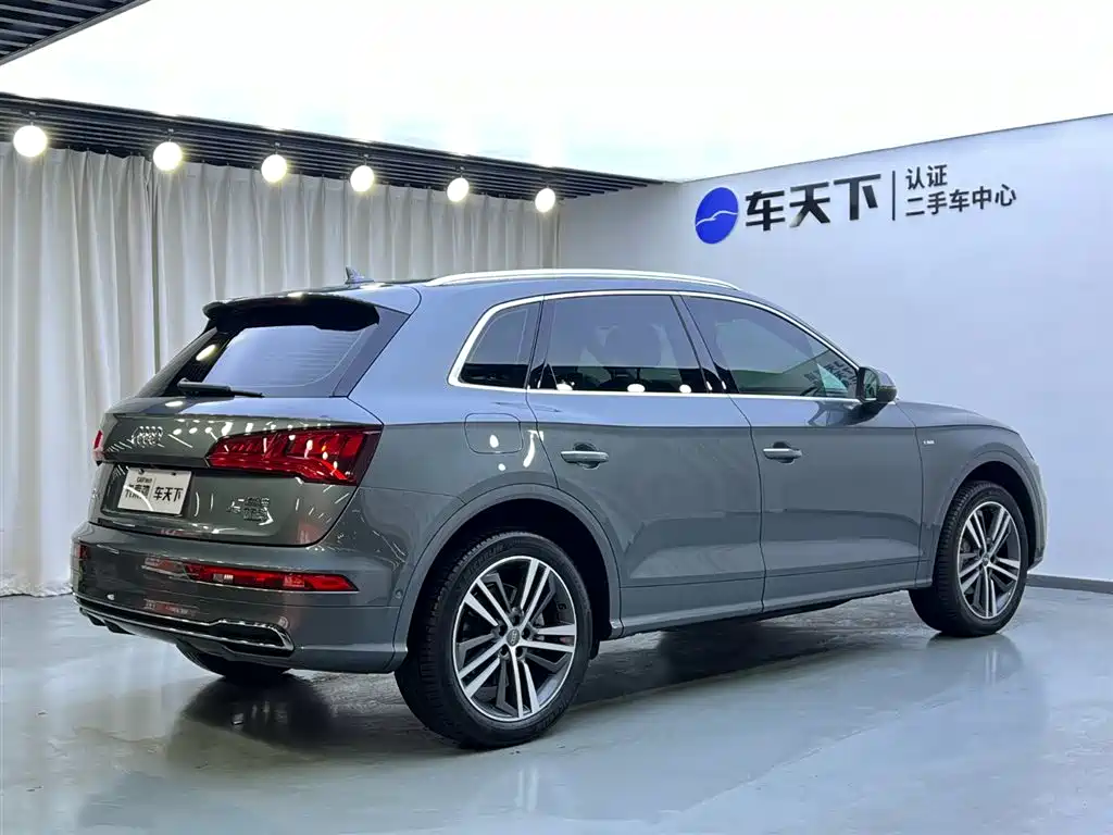 Audi Q5L 2020 45 TFSI Exclusive Fashion фото 3