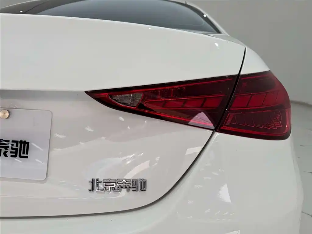 Mercedes-Benz C-Class 2024 Second Facelift C 260 L Sport фото 10