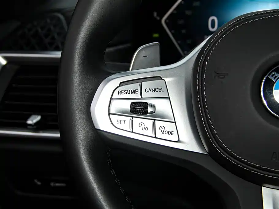BMW X5 2023 xDrive 40Li M Sport Black Night Package фото 30