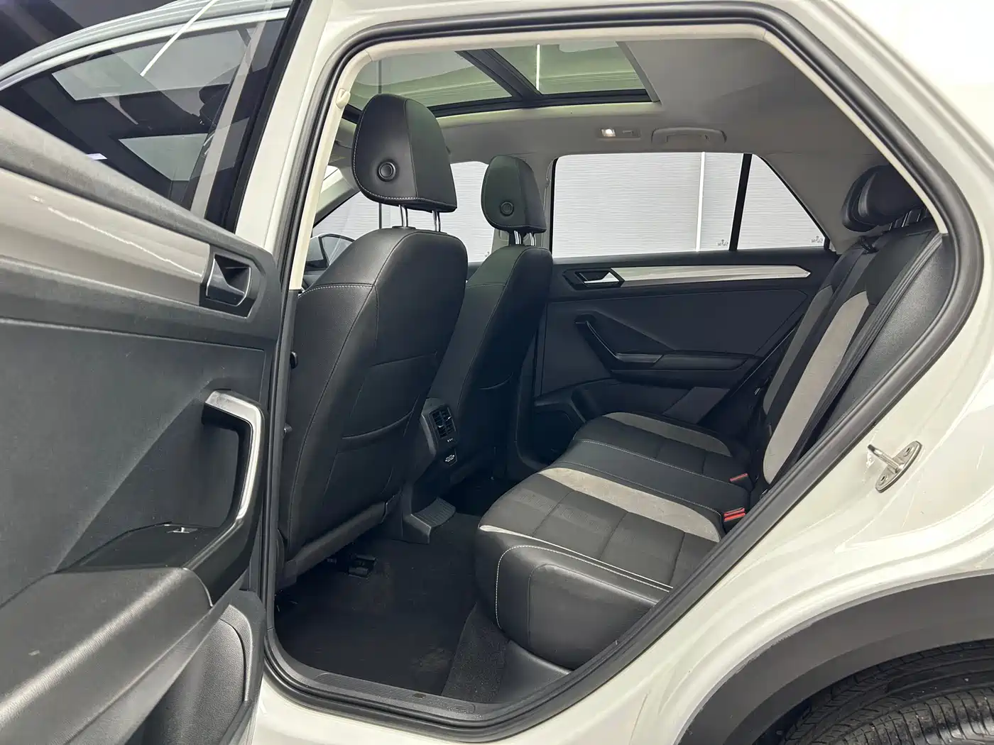 Volkswagen T-ROC 2022 280TSI DSG 2WD Elite PLUS фото 16