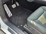 Photo 9 - Tesla Model Y
