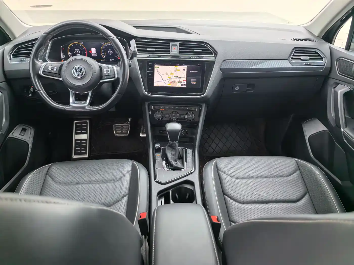 Volkswagen Tiguan L 2020 330TSI Auto 2WD R-Line Flagship China VI фото 9