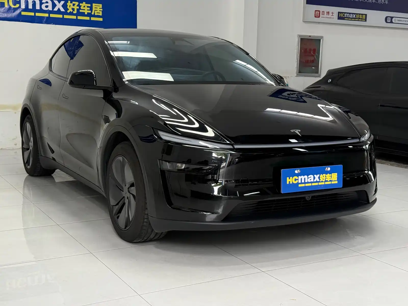 Фото 3 - Tesla Model Y