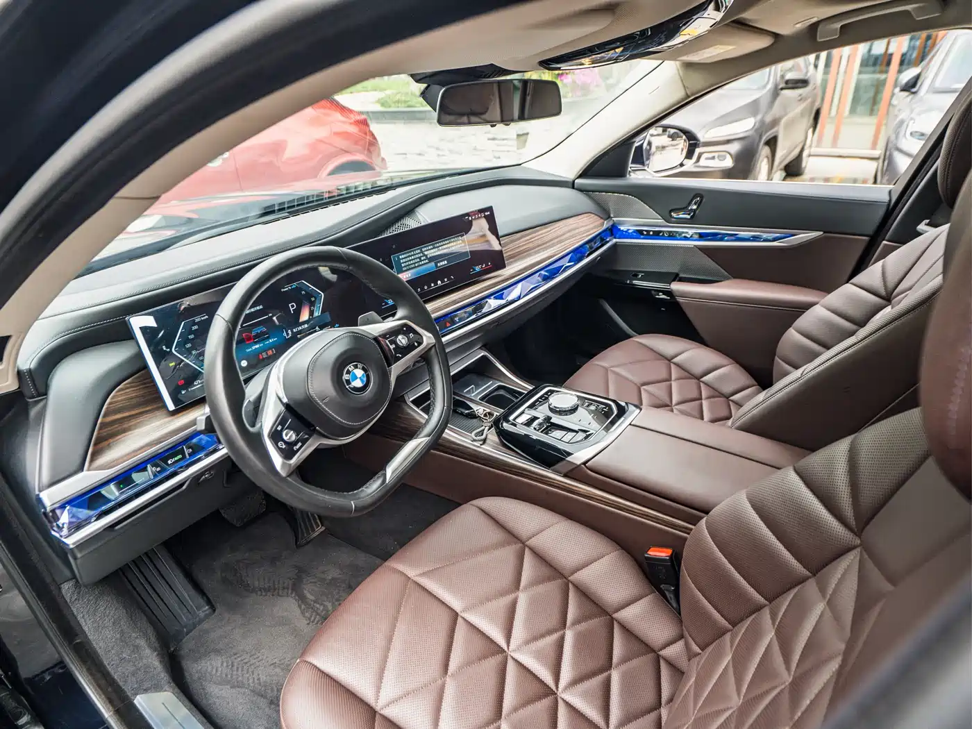 BMW 7 Series 2023 Model 735Li Luxury Package фото 7