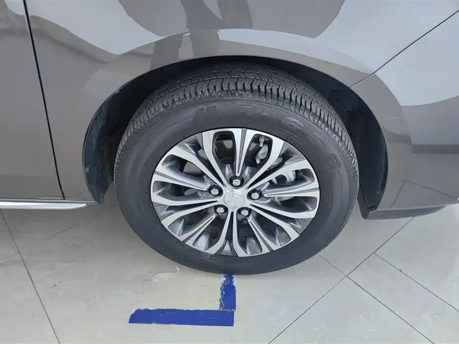 BUICK GL8