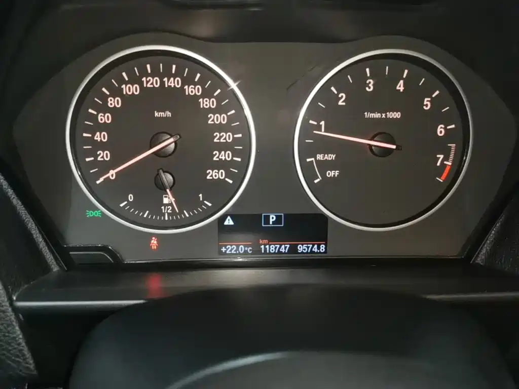 BMW 1 Series (Import) 2013 Facelift 118i Leading Model фото 12