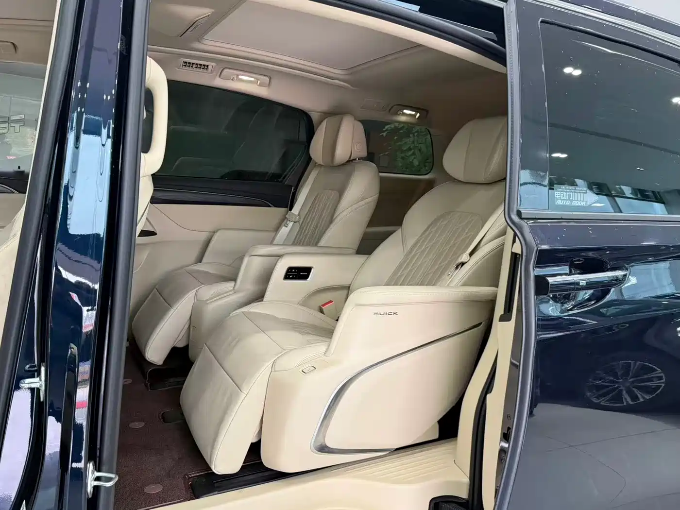 Buick GL8 2023 ES Landmaster Luxury фото 13