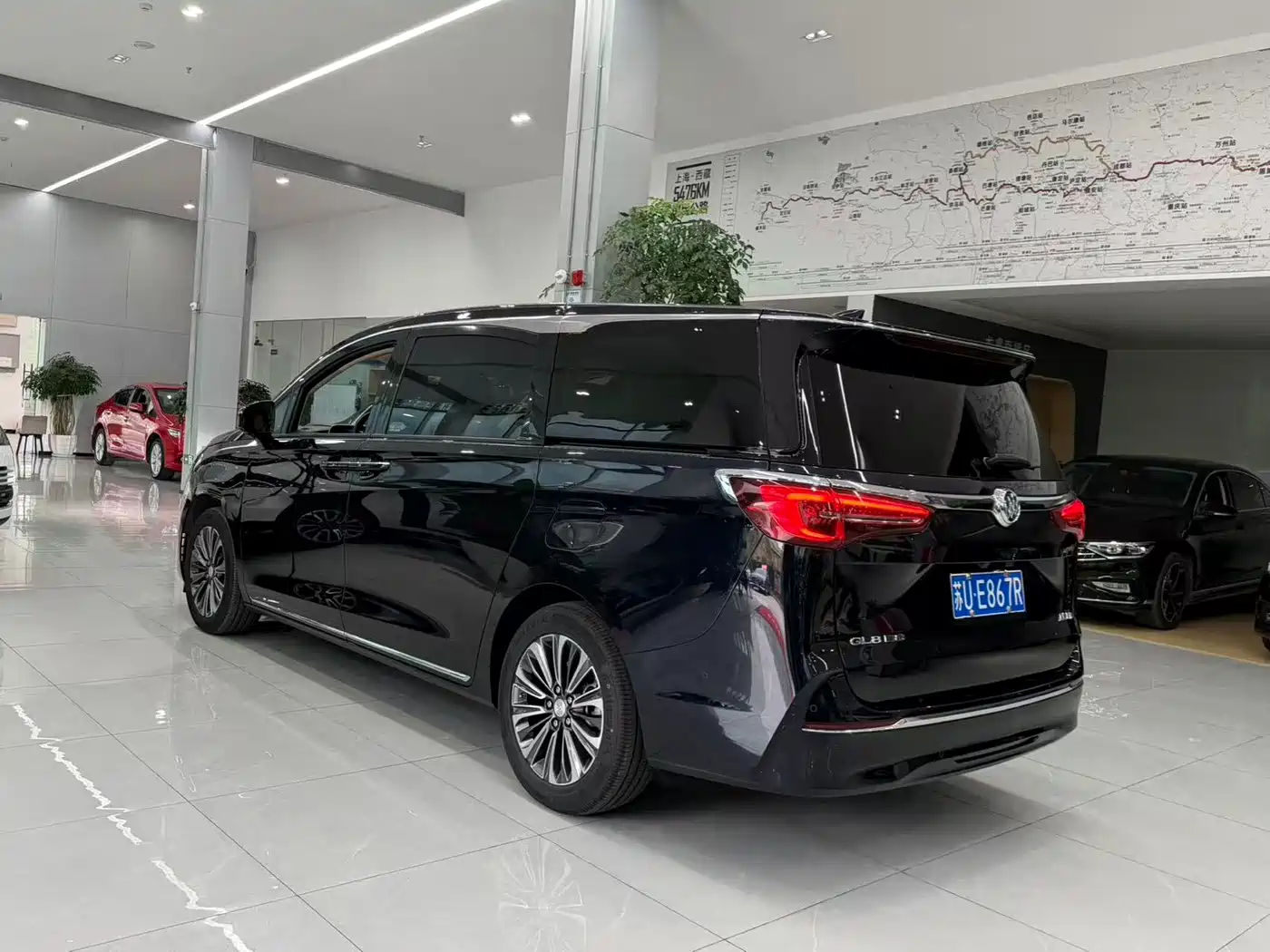 Buick GL8 2023 ES Landmaster Luxury фото 7