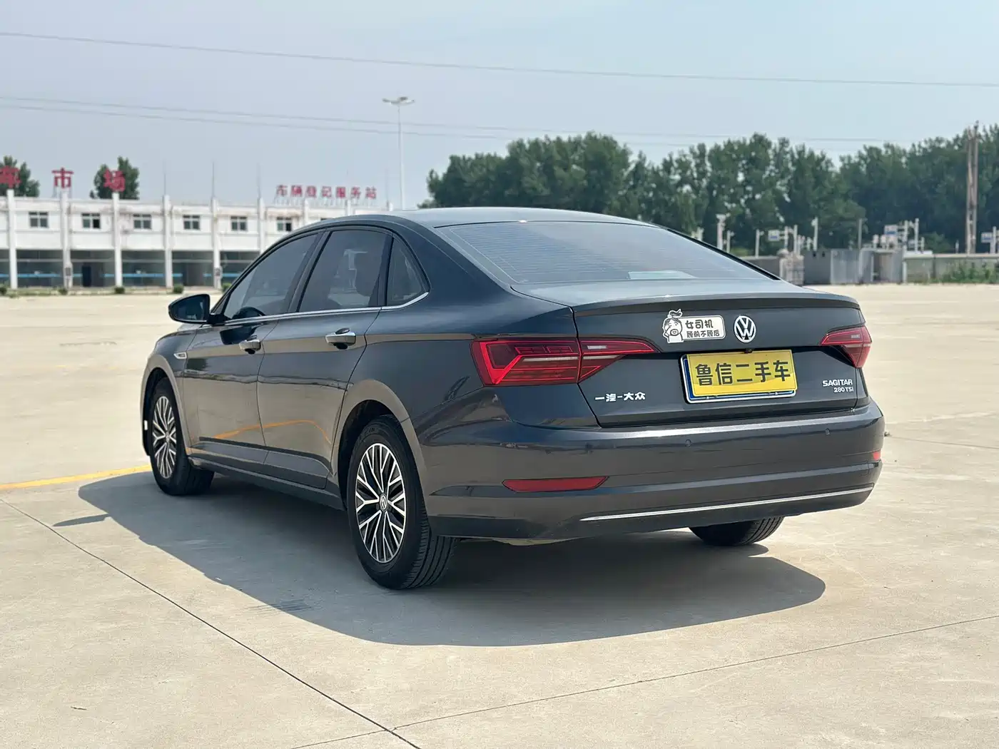 VOLKSWAGEN SAGITAR