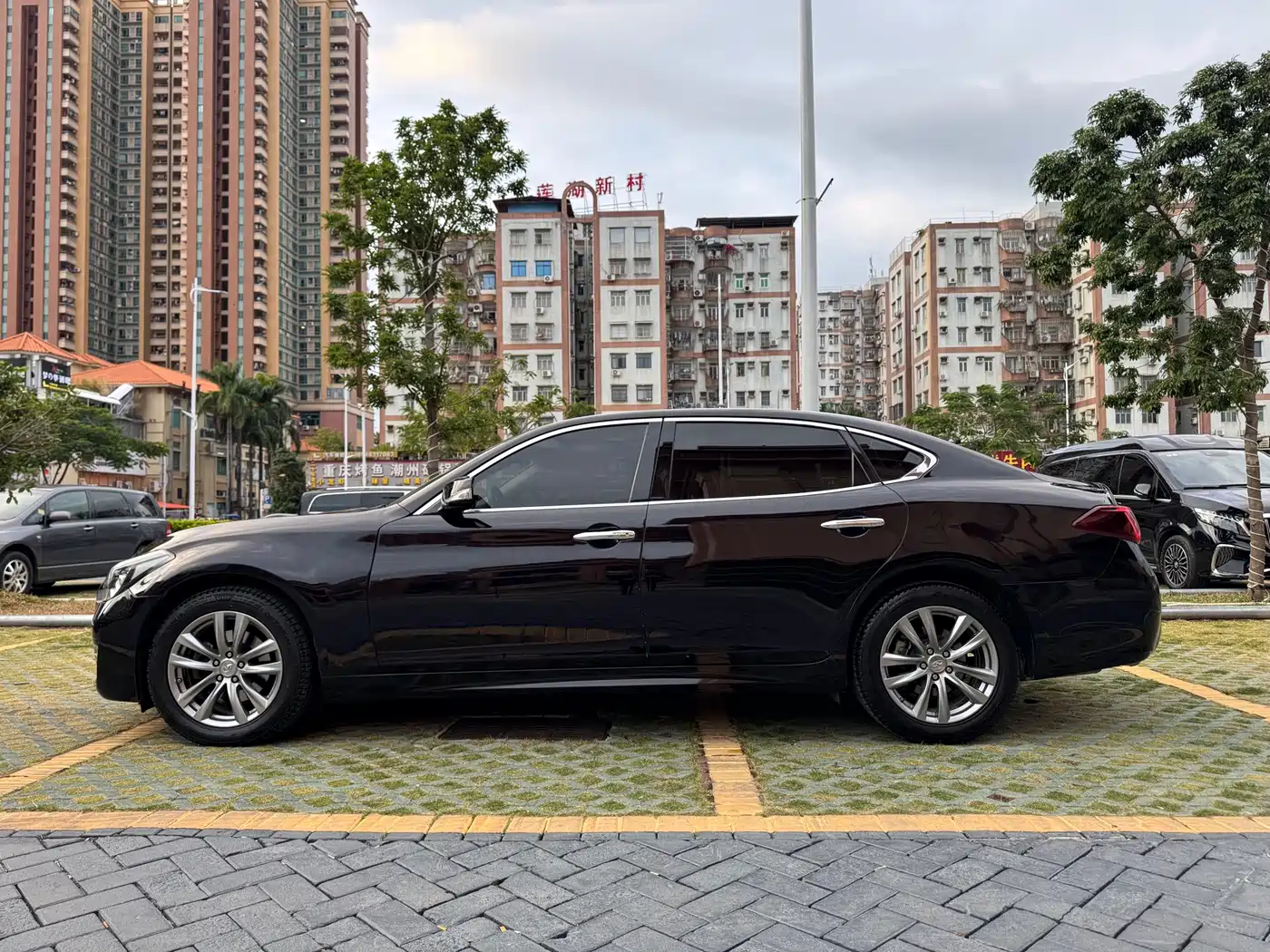 Infiniti Q70 2018 2017 Q70L 2.5L Elite Edition