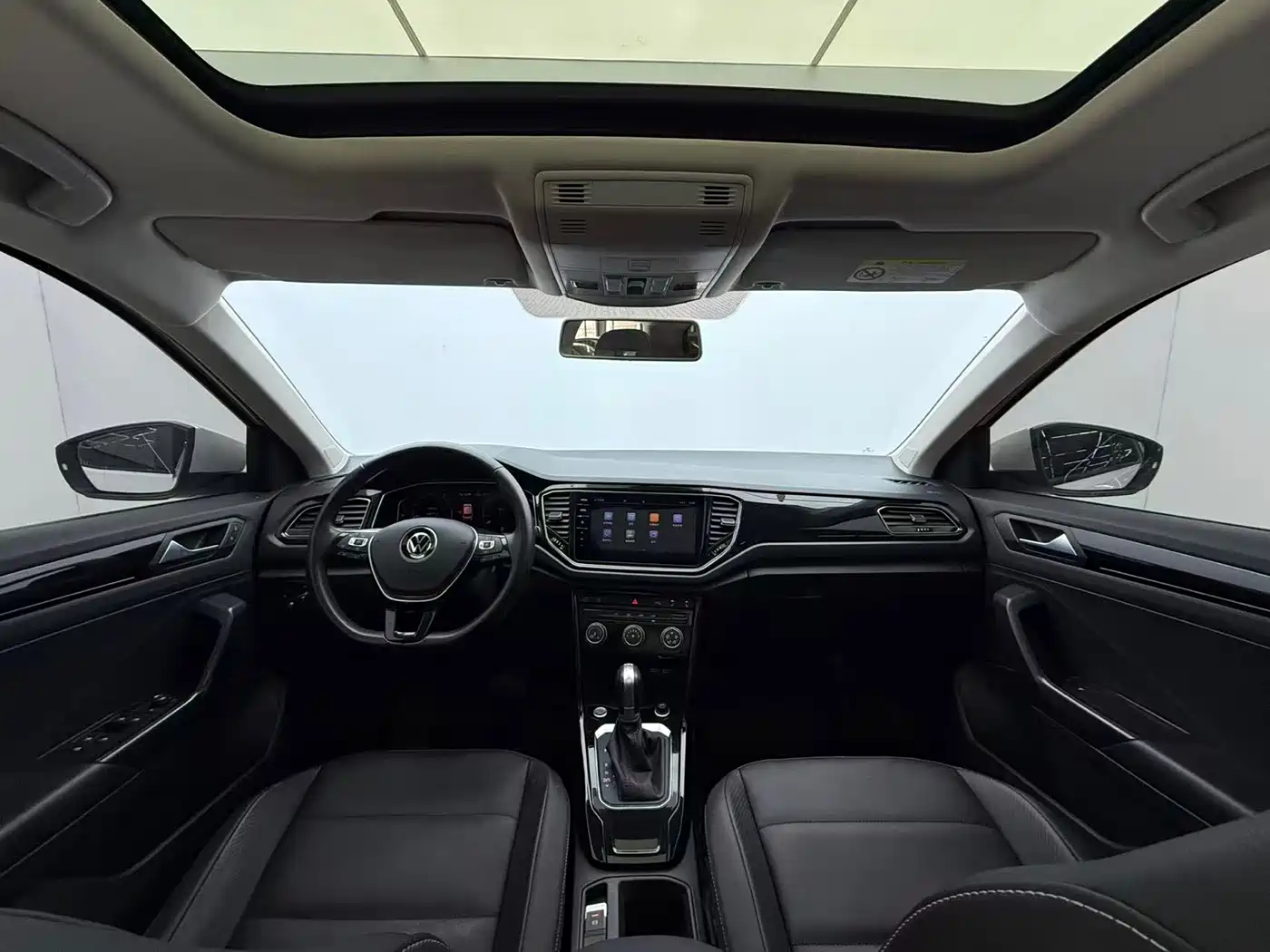 Volkswagen T-ROC 2022 280TSI DSG 2WD Comfort PLUS фото 9